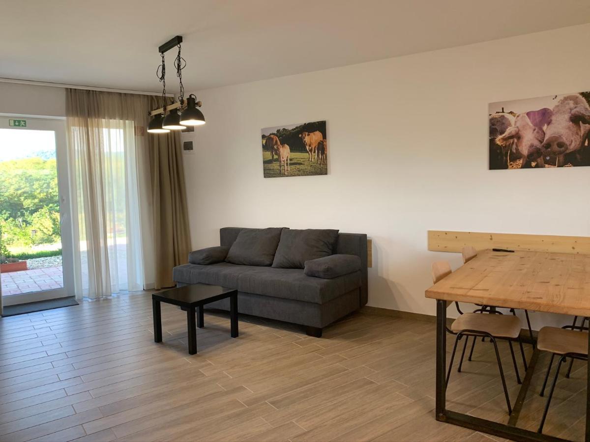 Oeregtoelgy Apartman Szár 외부 사진